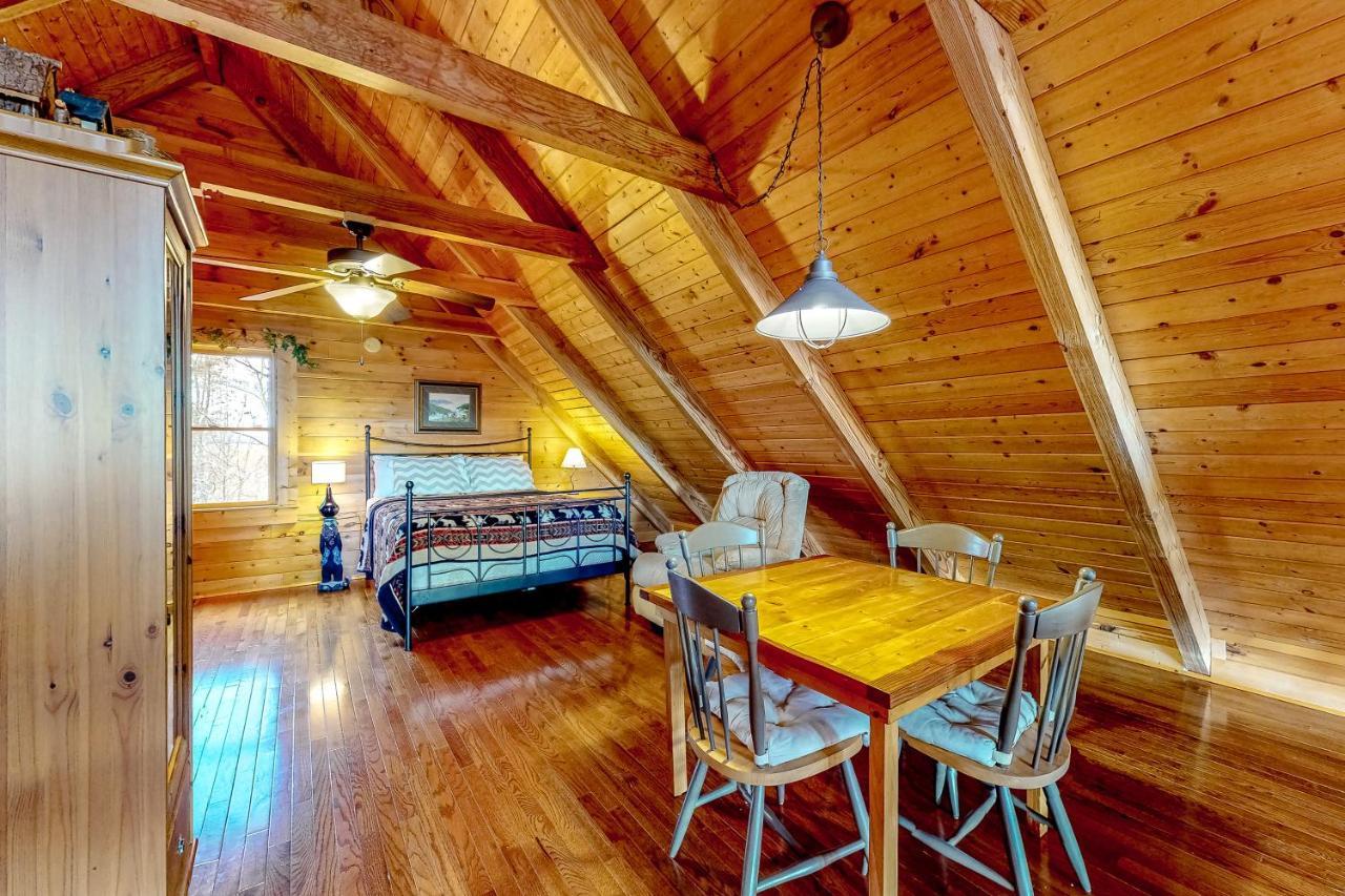 Lazy Bear Lodge เซอเวียร์วีล ภายนอก รูปภาพ