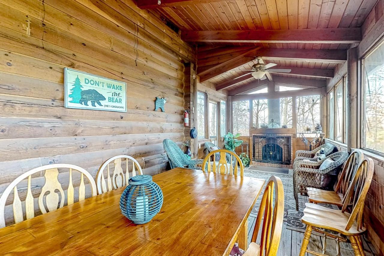Lazy Bear Lodge เซอเวียร์วีล ภายนอก รูปภาพ
